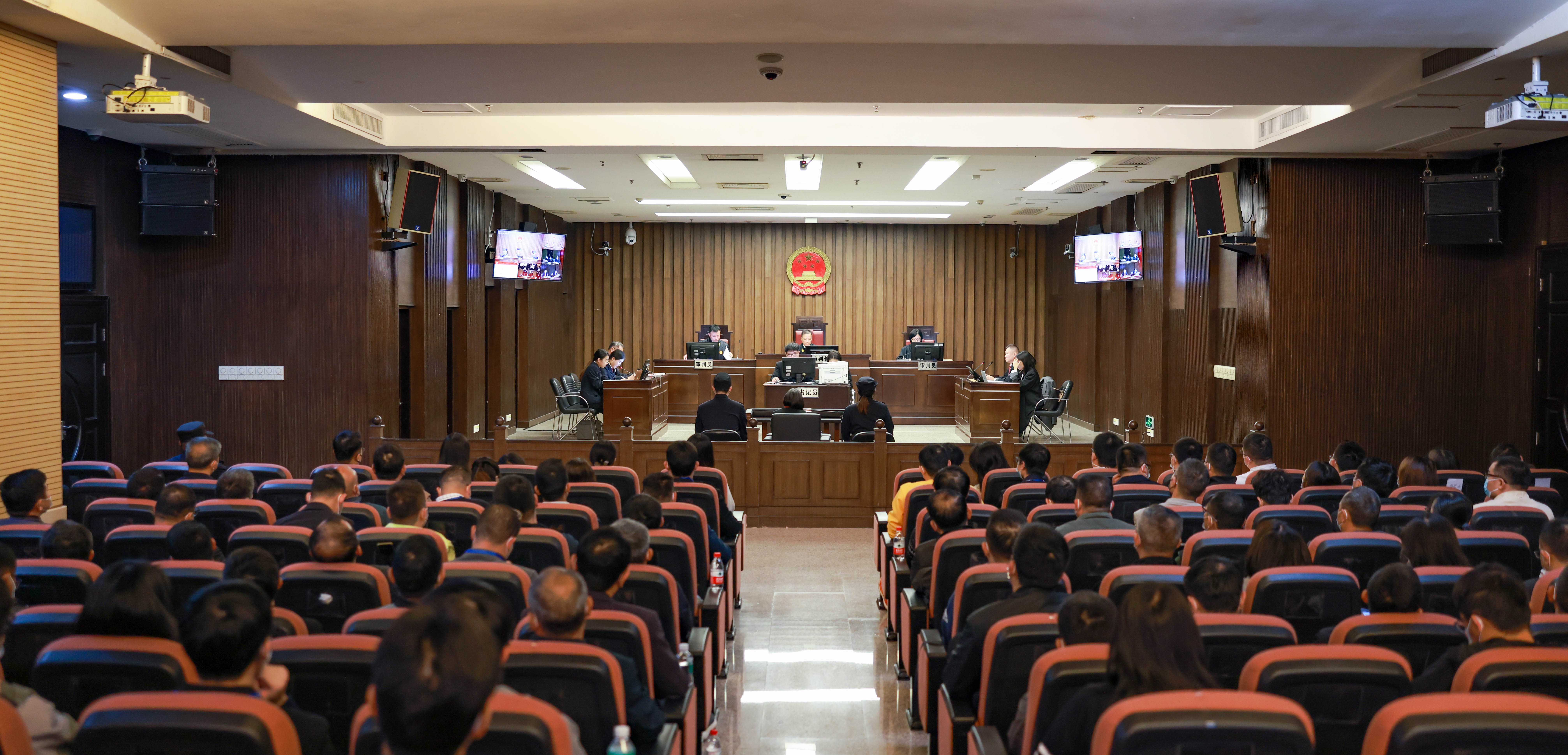 澳门金沙娱乐城官网
区纪委监委组织公职人员旁听案件庭审.jpg