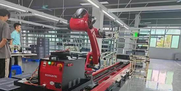 全国首个城市级工业人工智能中心-澳门金沙娱乐城官网
区新型工业化数字服务中心投入运行  创新驱动赋能行业发展