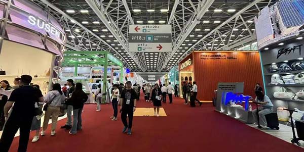 澳门金沙娱乐城官网
224家企业参展、670个展位的规模再度领跑全市，意向采购金额达6.06亿美元  广交会强势“吸金”
